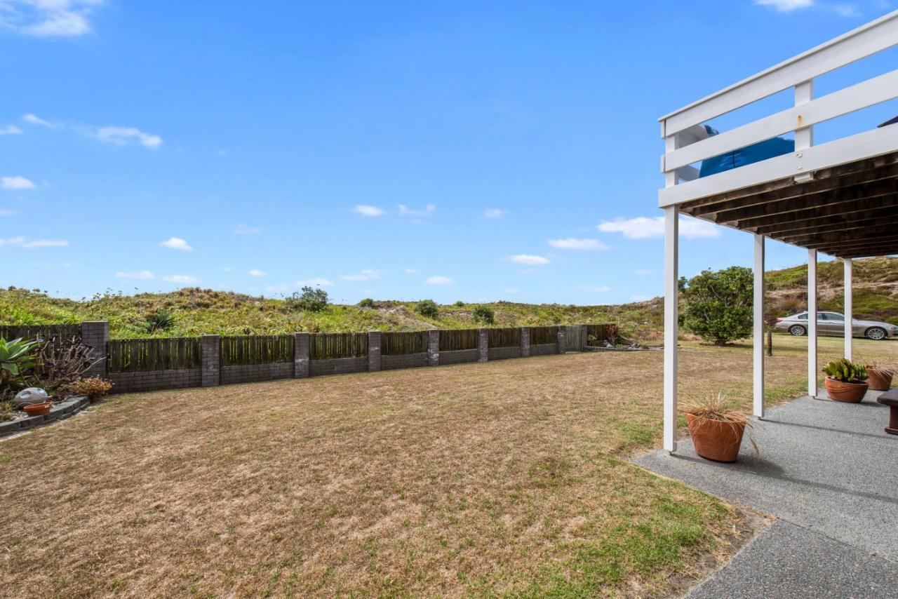 Oceanside Bach - Mount Maunganui Holiday Home ภายนอก รูปภาพ