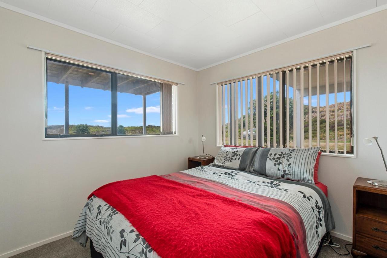 Oceanside Bach - Mount Maunganui Holiday Home ภายนอก รูปภาพ